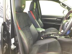 「この車の写真をもっと見たい」「状態が気になる」「この装備はついている？」どんな小さな疑問でもお気軽にお問い合わせください！ 4
