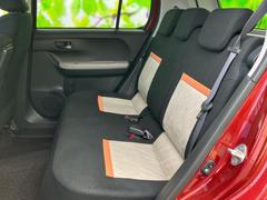 ＷＥＣＡＲＳでは各商談席に大型モニターをご用意しております！見やすい大画面でゆったりと全国の在庫をご覧いただけます！是非ご来店お待ちしております！ 7