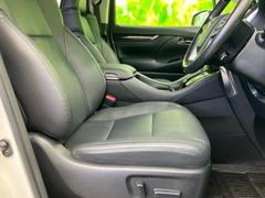 「この車の写真をもっと見たい」「状態が気になる」「この装備はついている？」どんな小さな疑問でもお気軽にお問い合わせください！ 4