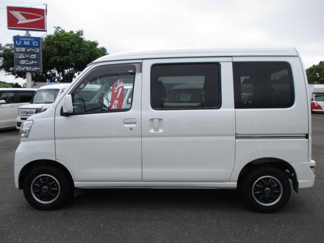 ハイゼットカーゴ クルーズターボＳＡＩＩＩ　オーバーヘッドシェルフ　フロント一部メッキパーツ　ＥＴＣ付き　車検整備付き（5枚目）