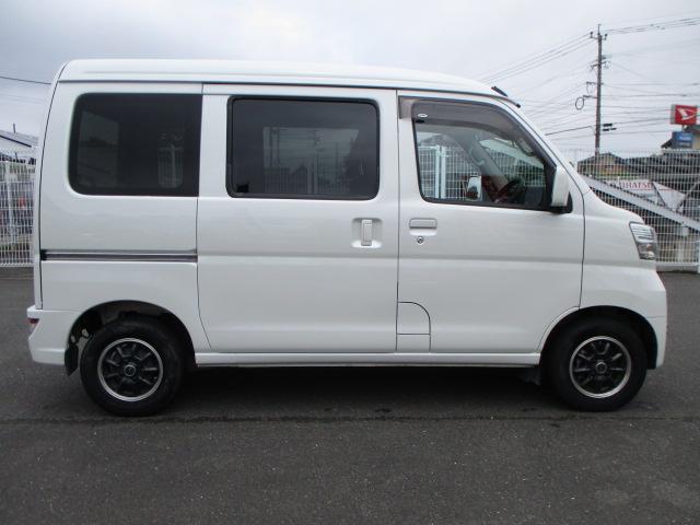 ハイゼットカーゴ クルーズターボＳＡＩＩＩ　オーバーヘッドシェルフ　フロント一部メッキパーツ　ＥＴＣ付き　車検整備付き（7枚目）