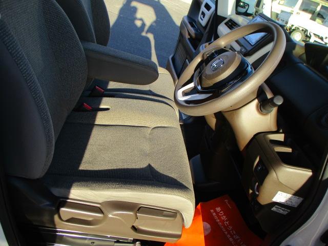 Ｎ－ＢＯＸ Ｌ　ナビＴ　ＥＴＣ　両側スライドトド片側パワースライドドア　スマートキー　エアバック（8枚目）