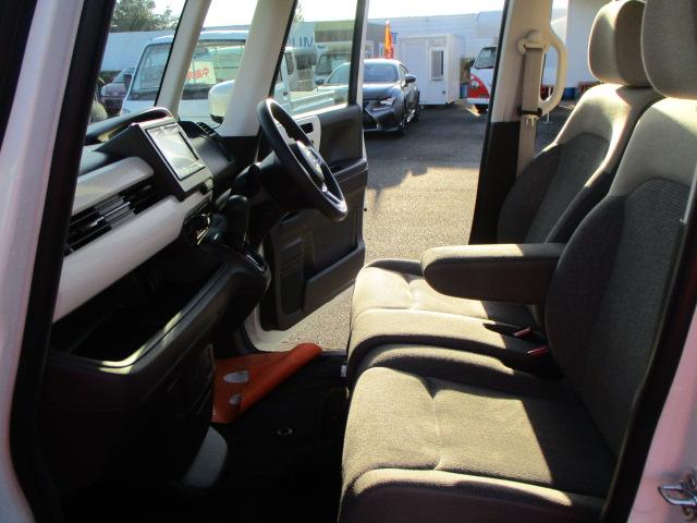 Ｎ－ＢＯＸ Ｌ　ナビＴ　ＥＴＣ　両側スライドトド片側パワースライドドア　スマートキー　エアバック（9枚目）