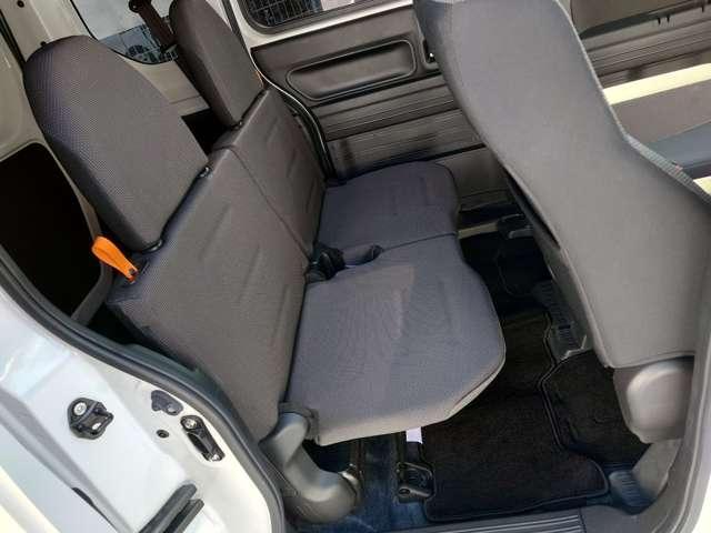 ��p�̓h���u�[�X�ɂāA���q�l���������Ă���������悤�����ȃL�Y����傫�ȉ��݂܂ňꐶ�����ɔ��E�h���������܂��B