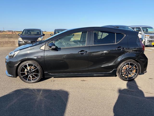 アクア Ｇ　Ｇ’ｓ　純正アルミホイール　ＥＴＣ　バックカメラ（4枚目）