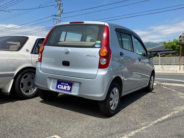 ミラ Ｘスペシャル　キーレスエントリー　ＭＴ　盗難防止システム　ＡＢＳ　ＣＤ　ミュージックプレイヤー接続可　衝突安全ボディ　エアコン　パワーステアリング　パワーウィンドウ（15枚目）