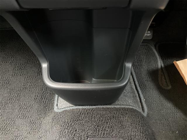 MRワゴン 10thアニバーサリー リミテッド ETC バックカメラ オートライト HID スマートキー 電動格納ミラー ベンチシート CVT 盗難防止システム ABS CD USB アルミホイール 衝突安全ボディ エアコン パワーステアリング(29枚目)