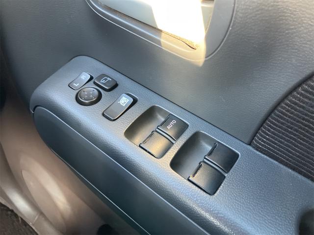 モコ Ｅ　ショコラティエ　ナビ　ＴＶ　オートライト　スマートキー　電動格納ミラー　ベンチシート　ＡＴ　盗難防止システム　ＡＢＳ　ＣＤ　ＤＶＤ再生　ＵＳＢ　アルミホイール　衝突安全ボディ　エアコン　パワーステアリング（11枚目）