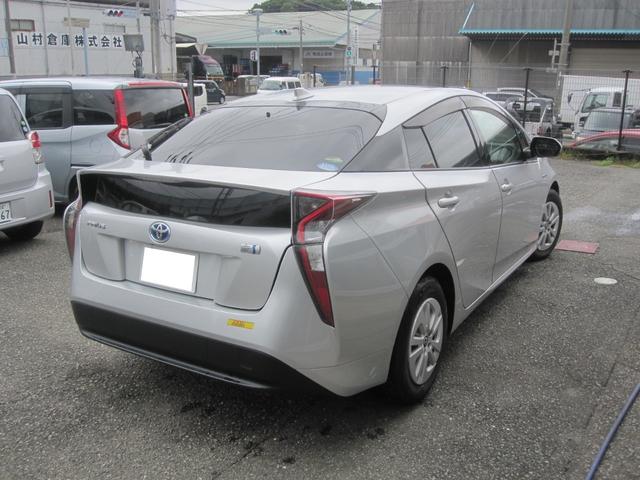 プリウス Ｓ　９インチナビ・ＴＶ　ＥＴＣ　バックカメラ　ＬＥＤライト　キーレスエントリー　スマートキー　走行距離３５３３５ｋｍ　アイドリングストップ（7枚目）