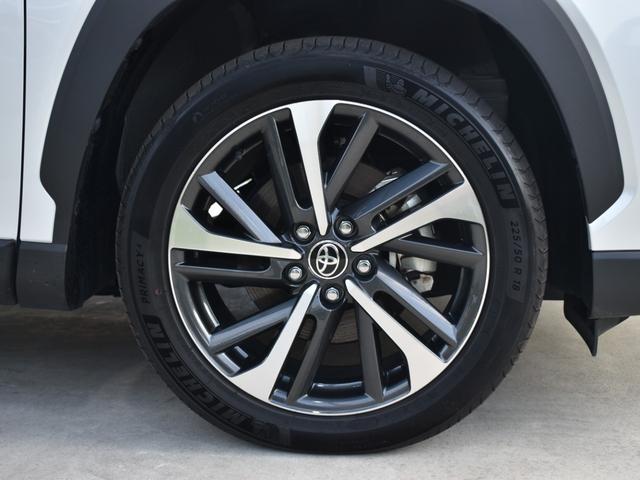 カローラクロス ハイブリッド　Ｚ　衝突被害軽減ブレーキ／９インチディスプレイオーディオ／バックモニター／Ｂｌｕｅｔｏｏｔｈ／プッシュスタート／前席シートヒーター／前席パワーシート／ＬＥＤヘッドランプ／パワーバックドア（13枚目）