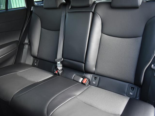 カローラクロス ハイブリッド　Ｚ　衝突被害軽減ブレーキ／９インチディスプレイオーディオ／バックモニター／Ｂｌｕｅｔｏｏｔｈ／プッシュスタート／前席シートヒーター／前席パワーシート／ＬＥＤヘッドランプ／パワーバックドア（20枚目）