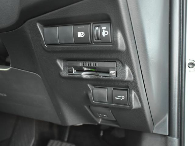 カローラクロス ハイブリッド　Ｚ　衝突被害軽減ブレーキ／９インチディスプレイオーディオ／バックモニター／Ｂｌｕｅｔｏｏｔｈ／プッシュスタート／前席シートヒーター／前席パワーシート／ＬＥＤヘッドランプ／パワーバックドア（30枚目）
