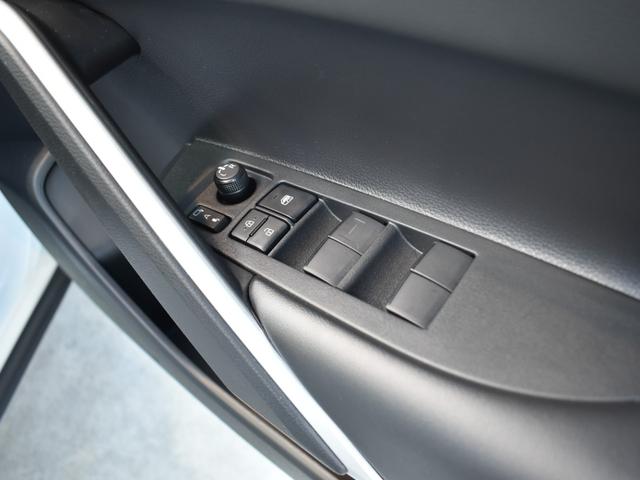 カローラクロス ハイブリッド　Ｚ　衝突被害軽減ブレーキ／９インチディスプレイオーディオ／バックモニター／Ｂｌｕｅｔｏｏｔｈ／プッシュスタート／前席シートヒーター／前席パワーシート／ＬＥＤヘッドランプ／パワーバックドア（32枚目）