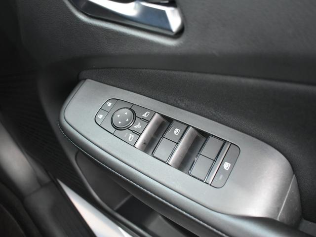 ノート X Eパワー/衝突軽減ブレーキ/全方位モニター/バックモニター/デジタルインナーミラー/社外ナビ/Bluetooth/フルセグTV/プッシュスタート/スマートキー2個/ETC/オートエアコン(30枚目)