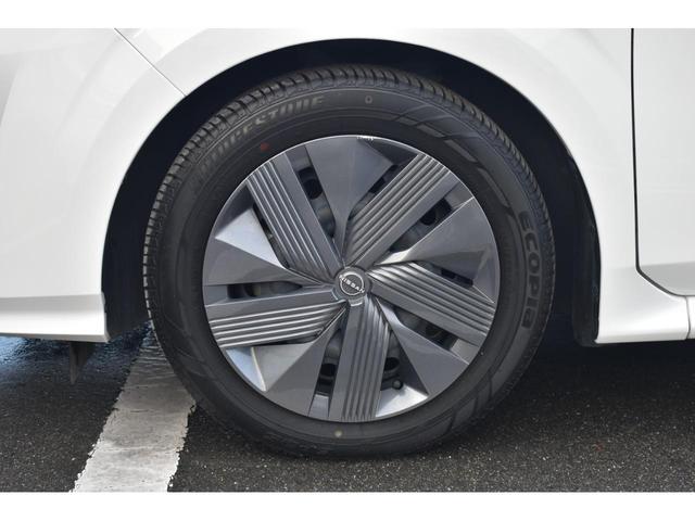 ノート Ｘ　衝突被害軽減ブレーキ／社外ナビ／Ｂｌｕｅｔｏｏｔｈ／フルセグＴＶ／全方位モニター／バックモニター／デジタルインナーミラー／プッシュスタート／前後ソナー／オートブレーキホールド／スマートキー２個（13枚目）