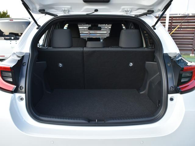 ヤリス ハイブリッドZ 純正ディスプレイオーディオ/Bluetooth/バックモニター/プッシュスタート/クリアランスソナー/アダプティブクルーズコントロール/シートヒーター/ステアリングヒーター/オートハイビーム(18枚目)