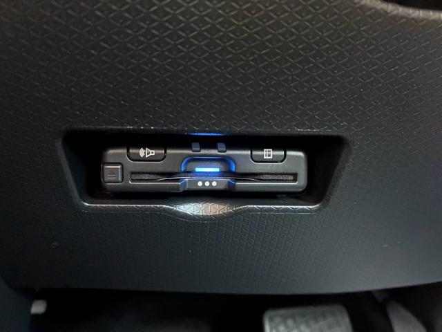 ファンクロス　社外ナビ／衝突被害軽減ブレーキ／両側電動スライドドア／Ｂｌｕｅｔｏｏｔｈ／コーナーセンサー／車線逸脱抑制機能／前席シートヒーター／オートハイビーム／プッシュスタート／スマートキー×２個／電子パーキング（画像32）