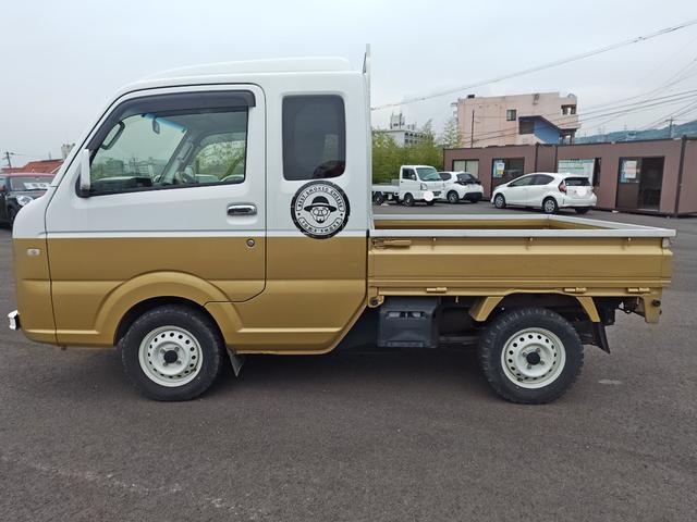 スーパーキャリイ Ｘ　４ＷＤ　オートマ車　ＥＴＣ　パワーウィンドウ　エアコン　パワーステアリング　衝突軽減ブレーキ　三方開　積載可能量３５０ｋｇ（6枚目）