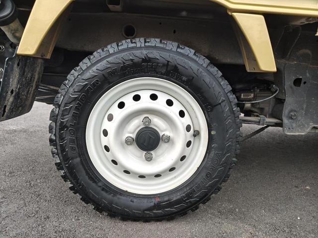 スーパーキャリイ Ｘ　４ＷＤ　オートマ車　ＥＴＣ　パワーウィンドウ　エアコン　パワーステアリング　衝突軽減ブレーキ　三方開　積載可能量３５０ｋｇ（13枚目）