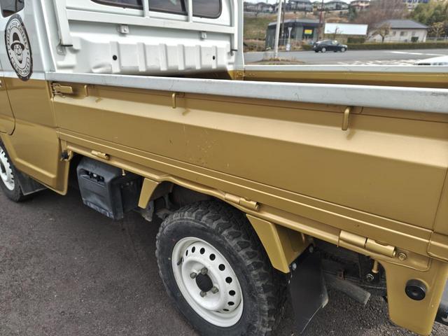 スーパーキャリイ Ｘ　４ＷＤ　オートマ車　ＥＴＣ　パワーウィンドウ　エアコン　パワーステアリング　衝突軽減ブレーキ　三方開　積載可能量３５０ｋｇ（18枚目）