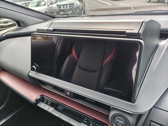 プリウス Ｚ　　（ＰＨＥＶ）　ナビ地デジＴＶ　バックカメラ　デジタルインナーミラー　ＥＴＣ　スマートキー　プッシュスターター　アダクティブクルーズコントロール　パワーバックドア　ＬＥＤヘッドライト　エアロ　社外アルミホイール（32枚目）