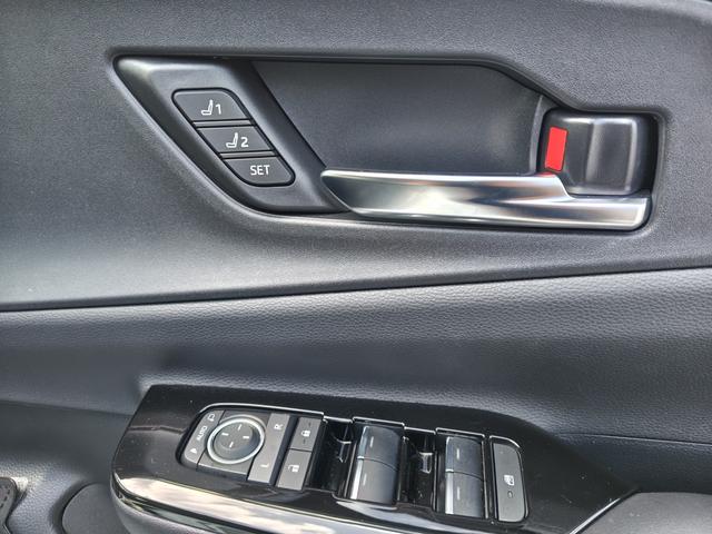 プリウス Ｚ　　（ＰＨＥＶ）　ナビ地デジＴＶ　バックカメラ　デジタルインナーミラー　ＥＴＣ　スマートキー　プッシュスターター　アダクティブクルーズコントロール　パワーバックドア　ＬＥＤヘッドライト　エアロ　社外アルミホイール（40枚目）