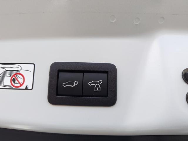 プリウス Ｚ　　（ＰＨＥＶ）　ナビ地デジＴＶ　バックカメラ　デジタルインナーミラー　ＥＴＣ　スマートキー　プッシュスターター　アダクティブクルーズコントロール　パワーバックドア　ＬＥＤヘッドライト　エアロ　社外アルミホイール（45枚目）