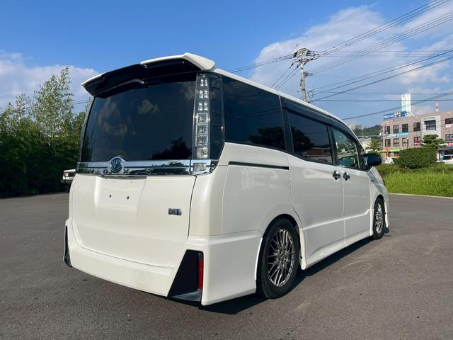 ヴォクシー ハイブリッドZS 煌II(5枚目)