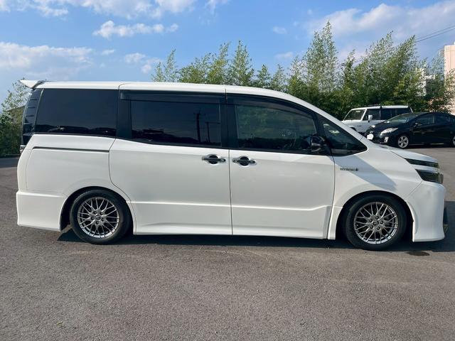 ヴォクシー ハイブリッドZS 煌II(8枚目)