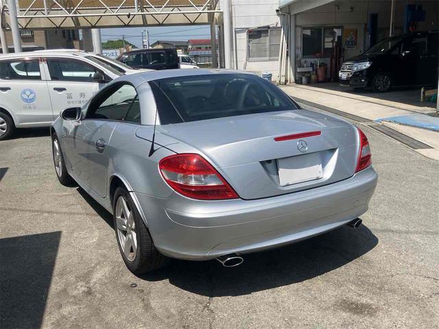 ＳＬＫ 　オープンカー　ドライブレコーダー　ＥＴＣ　バックカメラ　ナビ　ＴＶ　オートクルーズコントロール　オートライト　ＡＴ　キーレスエントリー　電動格納ミラー　シートヒーター　アルミホイール　ＣＤ　ブルーレイ（22枚目）