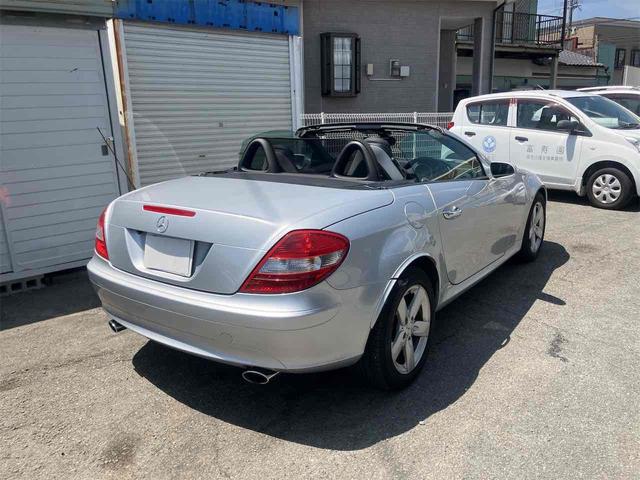 ＳＬＫ 　オープンカー　ドライブレコーダー　ＥＴＣ　バックカメラ　ナビ　ＴＶ　オートクルーズコントロール　オートライト　ＡＴ　キーレスエントリー　電動格納ミラー　シートヒーター　アルミホイール　ＣＤ　ブルーレイ（35枚目）