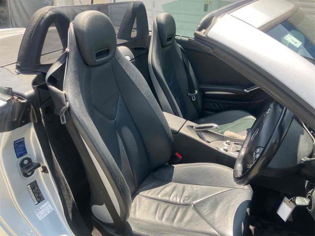 ＳＬＫ 　オープンカー　ドライブレコーダー　ＥＴＣ　バックカメラ　ナビ　ＴＶ　オートクルーズコントロール　オートライト　ＡＴ　キーレスエントリー　電動格納ミラー　シートヒーター　アルミホイール　ＣＤ　ブルーレイ（39枚目）