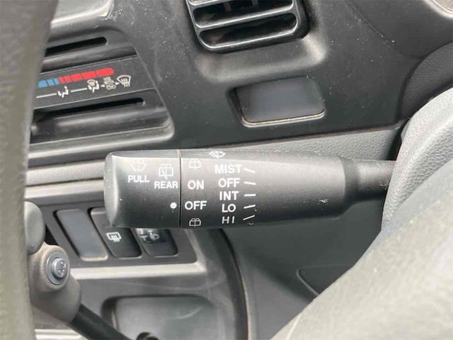 ハイゼットカーゴ 　軽バン　ＡＴ　両側スライドドア　キーレスエントリー　アルミホイール　エアコン　パワーウィンドウ　運転席エアバッグ　助手席エアバッグ（10枚目）