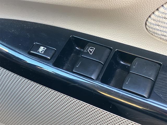 デイズ Ｘ　ＥＴＣ　バックカメラ　スマートキー　アイドリングストップ　電動格納ミラー　ベンチシート　ＣＶＴ　盗難防止システム　ＡＢＳ　ＣＤ　ミュージックプレイヤー接続可　アルミホイール　衝突安全ボディ　エアコン（11枚目）