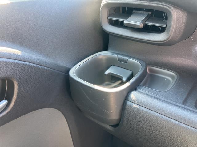 シエンタ ハイブリッドＺ　ＥＴＣ　バックカメラ　ナビ　ＴＶ　クリアランスソナー　オートクルーズコントロール　レーンアシスト　衝突被害軽減システム　両側電動スライドドア　オートマチックハイビーム　オートライト　ＬＥＤヘッドランプ（42枚目）