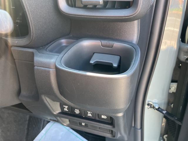 シエンタ ハイブリッドＺ　ＥＴＣ　バックカメラ　ナビ　ＴＶ　クリアランスソナー　オートクルーズコントロール　レーンアシスト　衝突被害軽減システム　両側電動スライドドア　オートマチックハイビーム　オートライト　ＬＥＤヘッドランプ（53枚目）