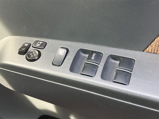 モコ Ｘ　ナビ　ＴＶ　スマートキー　電動格納ミラー　ベンチシート　ＣＶＴ　盗難防止システム　ＡＢＳ　ＣＤ　Ｂｌｕｅｔｏｏｔｈ　衝突安全ボディ　エアコン　パワーステアリング　パワーウィンドウ（11枚目）