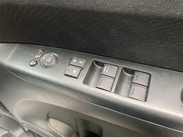 Ｎ－ＢＯＸカスタム Ｇ・ターボパッケージ　ドライブレコーダー　ＥＴＣ　両側電動スライドドア　ナビ　ＴＶ　オートクルーズコントロール　オートライト　ＨＩＤ　スマートキー　アイドリングストップ　電動格納ミラー　ＣＶＴ　盗難防止システム　ＡＢＳ（11枚目）