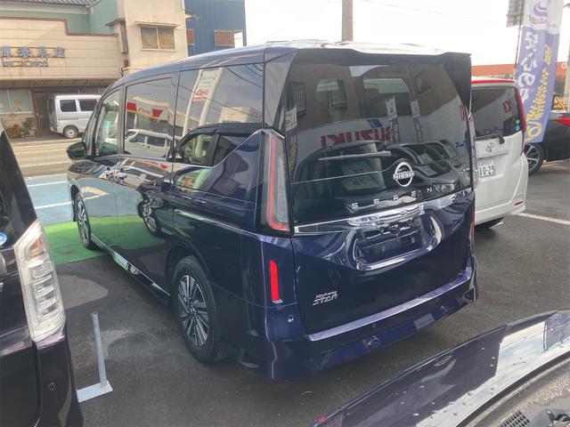 セレナ ハイウェイスターＶ　ＥＴＣ　全周囲カメラ　ナビ　ＴＶ　クリアランスソナー　オートクルーズコントロール　衝突被害軽減システム　両側電動スライドドア　オートライト　ＬＥＤヘッドランプ　スマートキー　アイドリングストップ（23枚目）