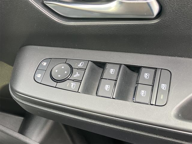 セレナ ハイウェイスターＶ　ＥＴＣ　全周囲カメラ　ナビ　ＴＶ　クリアランスソナー　オートクルーズコントロール　衝突被害軽減システム　両側電動スライドドア　オートライト　ＬＥＤヘッドランプ　スマートキー　アイドリングストップ（56枚目）