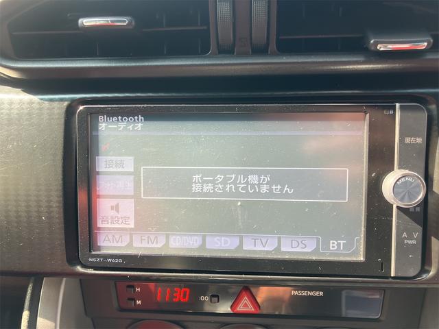 86 GTリミテッド ETC ナビ TV AT オートライト HID LEDヘッドランプ スマートキー 電動格納ミラー シートヒーター アルミホイール 盗難防止システム 衝突安全ボディ ABS ESC CD DVD再生(4枚目)