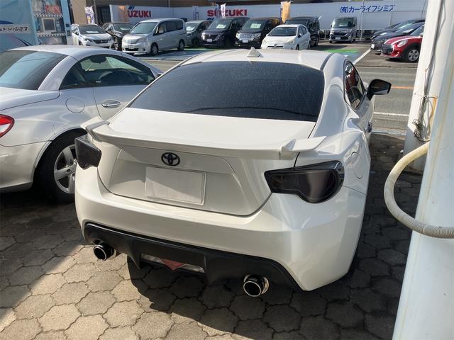 86 GTリミテッド ETC ナビ TV AT オートライト HID LEDヘッドランプ スマートキー 電動格納ミラー シートヒーター アルミホイール 盗難防止システム 衝突安全ボディ ABS ESC CD DVD再生(16枚目)