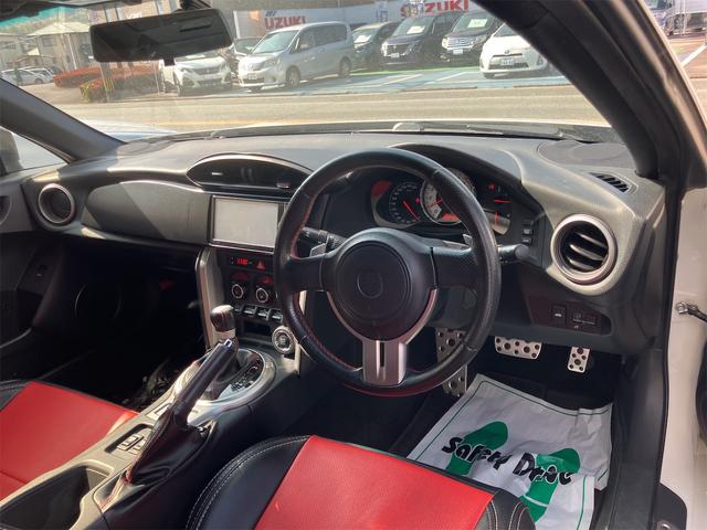 86 GTリミテッド ETC ナビ TV AT オートライト HID LEDヘッドランプ スマートキー 電動格納ミラー シートヒーター アルミホイール 盗難防止システム 衝突安全ボディ ABS ESC CD DVD再生(30枚目)