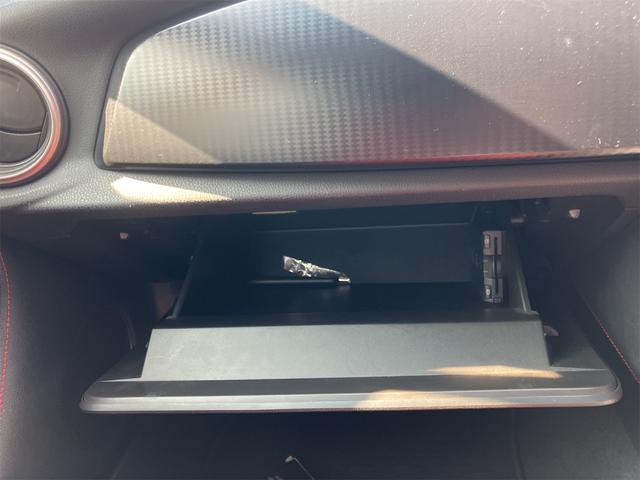 86 GTリミテッド ETC ナビ TV AT オートライト HID LEDヘッドランプ スマートキー 電動格納ミラー シートヒーター アルミホイール 盗難防止システム 衝突安全ボディ ABS ESC CD DVD再生(32枚目)