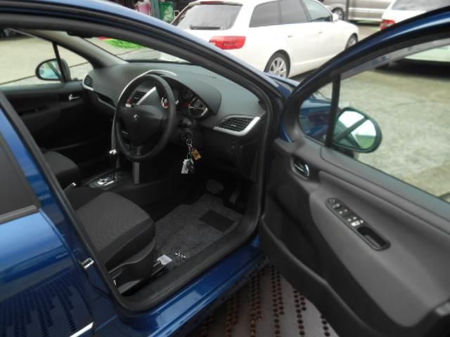 プレミアム Premium RHD スマートキー CDオーディオ エアコン パワステ ABS ETC(12枚目)