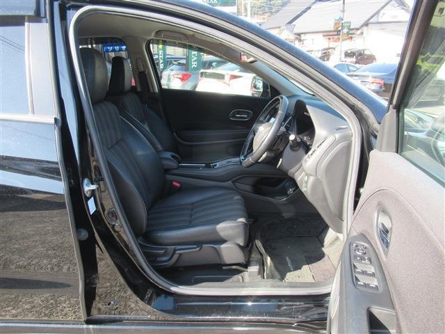 ヴェゼル 　１．５　ＨＹＢＲＩＤ　Ｚ　オートライト　ハーフレザーシート　ＬＥＤヘッドランプ　レーンアシスト　衝突被害軽減システム　キーレスエントリー　スマートキー　Ｂｌｕｅｔｏｏｔｈ　バックカメラ（12枚目）