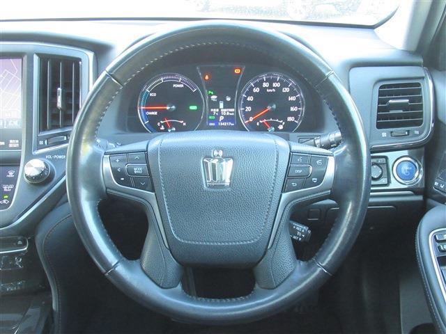 クラウン 　２．５　ハイブリッド　アスリートＧ　オートマチックハイビーム　ドライブレコーダー　Ｂｌｕｅｔｏｏｔｈ　ミュージックサーバ　シートヒーター　シートエアコン　クリアランスソナー　アイドリングストップ（10枚目）