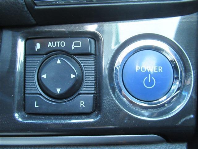 クラウン 　２．５　ハイブリッド　アスリートＧ　オートマチックハイビーム　ドライブレコーダー　Ｂｌｕｅｔｏｏｔｈ　ミュージックサーバ　シートヒーター　シートエアコン　クリアランスソナー　アイドリングストップ（17枚目）