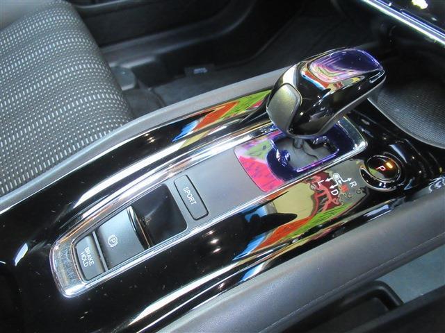 ヴェゼル 1.5 HYBRID Z(14枚目)