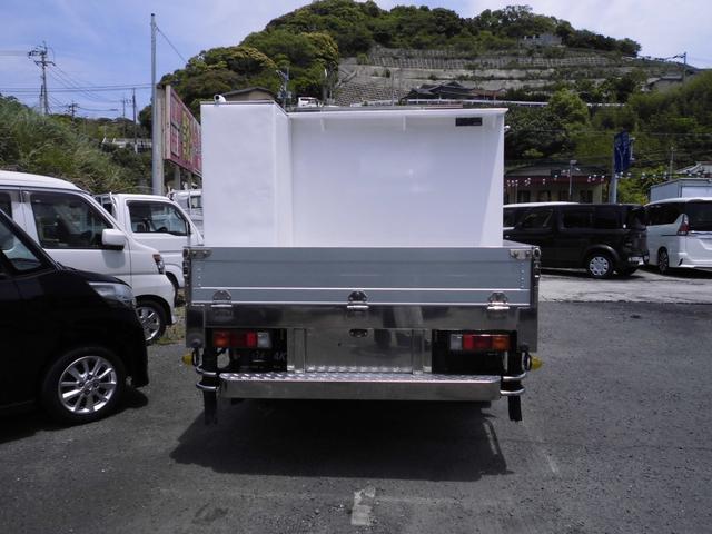 キャンター 　活魚運搬車　標準キャブ　３トンシャーシ　ボデーマリンシステム　２槽式水槽　キャブ塗装済（10枚目）